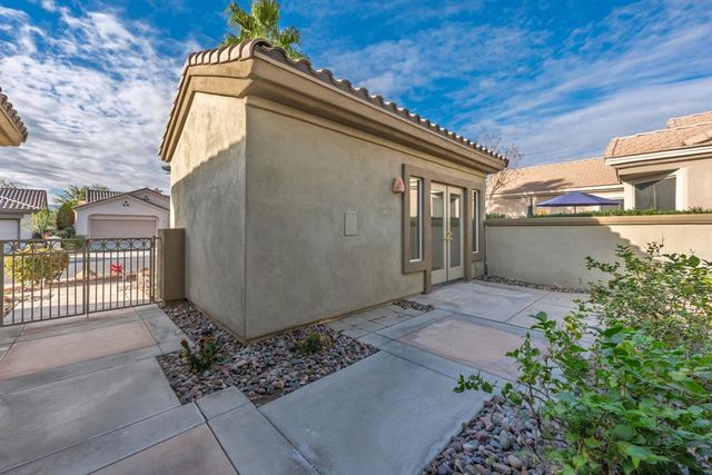 78668 Kentia Palm Drive, Palm Desert, CA 92211