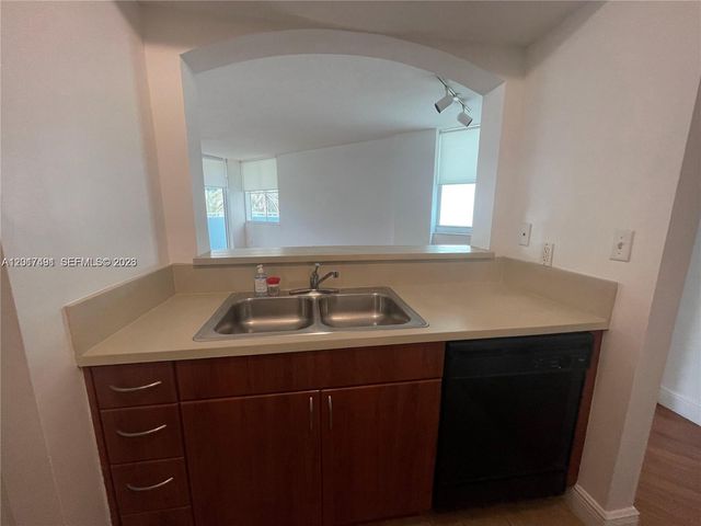 9201 Collins Ave 321, Surfside, FL 33154