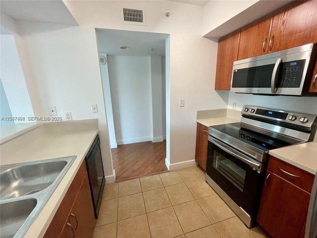 9201 Collins Ave 321, Surfside, FL 33154