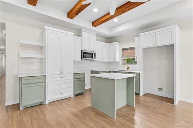 215 W Bell Avenue, Pharr, TX 78577