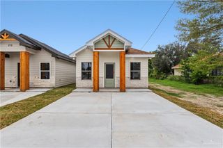 215 W Bell Avenue, Pharr, TX 78577