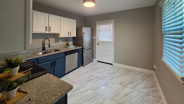 3137 Hillgate Road, Columbus, OH 43207