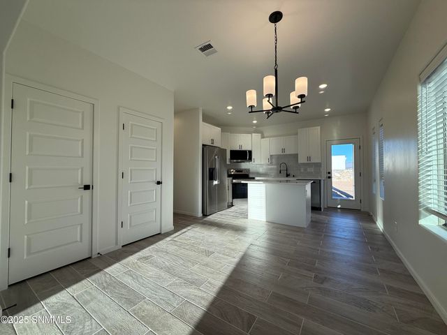 7664 Alila Way, Las Cruces, NM 88012