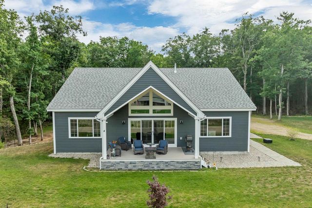 4 Remington Court, Tuftonboro, NH 03816