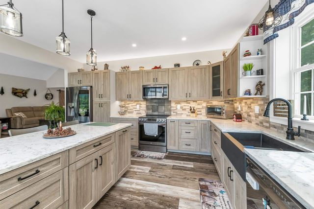 4 Remington Court, Tuftonboro, NH 03816