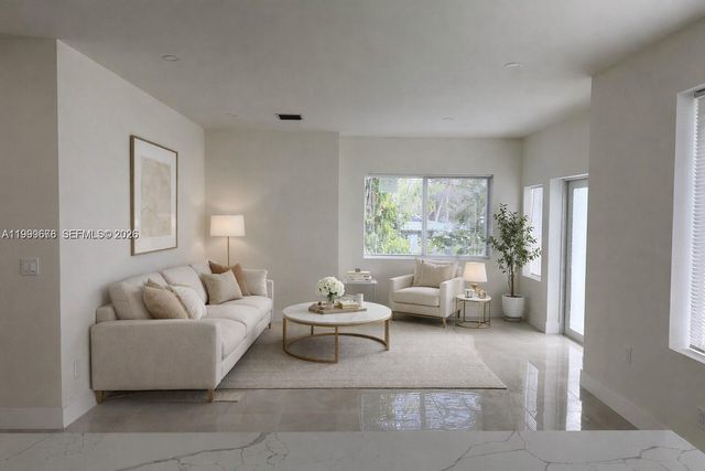 3079 NW Flagler Ter, Miami, FL 33125