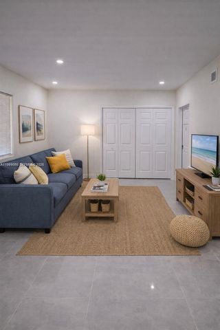 3079 NW Flagler Ter, Miami, FL 33125