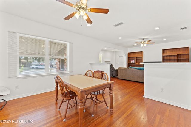 34 N COLLEGE Street, Macclenny, FL 32063