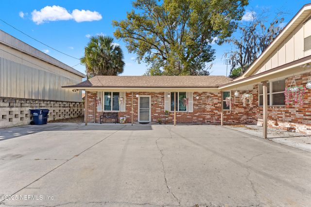 34 N COLLEGE Street, Macclenny, FL 32063