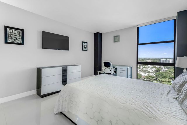 20335 W Country Club 1901, Aventura, FL 33180