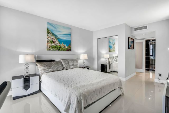 20335 W Country Club 1901, Aventura, FL 33180