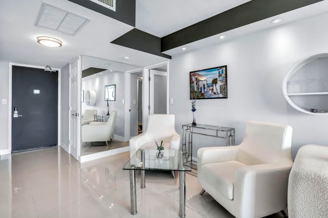 20335 W Country Club 1901, Aventura, FL 33180