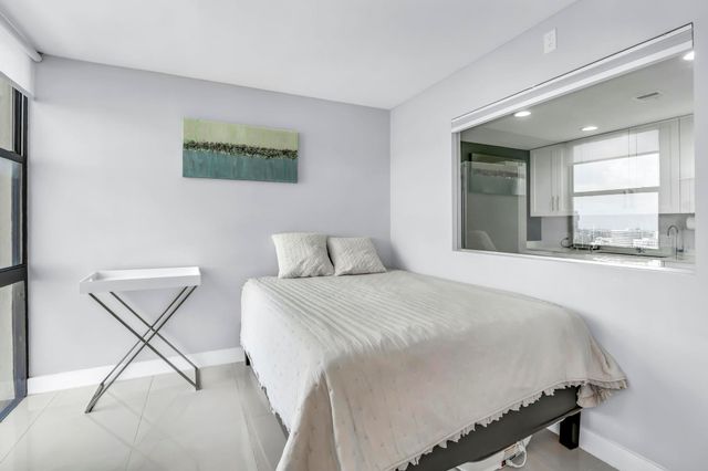 20335 W Country Club 1901, Aventura, FL 33180