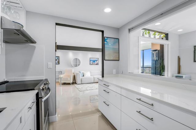 20335 W Country Club 1901, Aventura, FL 33180