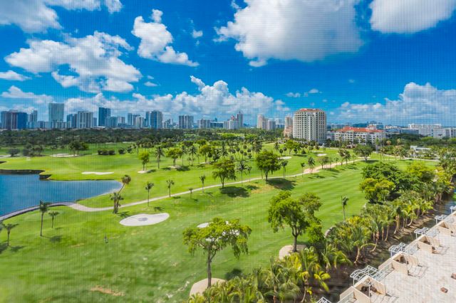 20335 W Country Club 1901, Aventura, FL 33180
