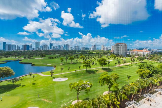 20335 W Country Club 1901, Aventura, FL 33180
