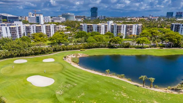 20335 W Country Club 1901, Aventura, FL 33180