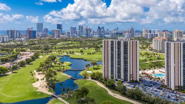20335 W Country Club 1901, Aventura, FL 33180