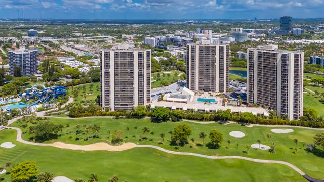 20335 W Country Club 1901, Aventura, FL 33180