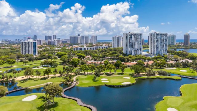 20335 W Country Club 1901, Aventura, FL 33180
