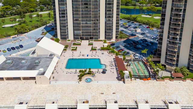 20335 W Country Club 1901, Aventura, FL 33180