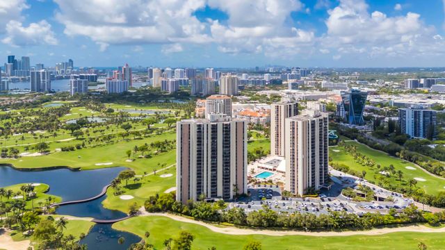 20335 W Country Club 1901, Aventura, FL 33180