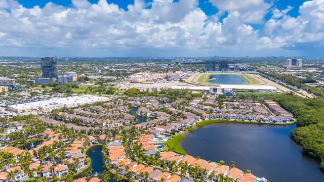 20335 W Country Club 1901, Aventura, FL 33180