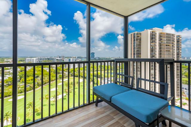 20335 W Country Club 1901, Aventura, FL 33180