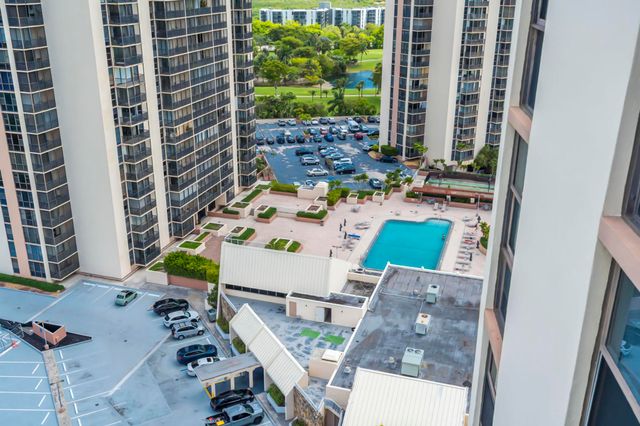 20335 W Country Club 1901, Aventura, FL 33180