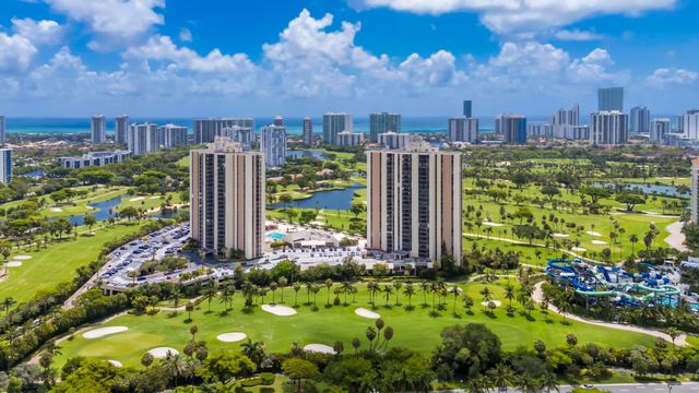 20335 W Country Club 1901, Aventura, FL 33180