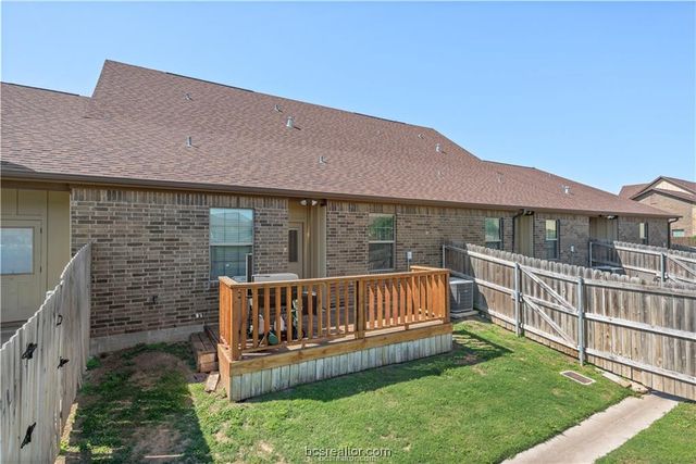 502 Deacon Drive W, College Station, TX 77845