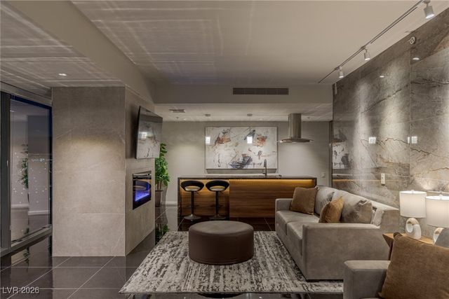 4381 West FLAMINGO Road 2622, Las Vegas, NV 89103