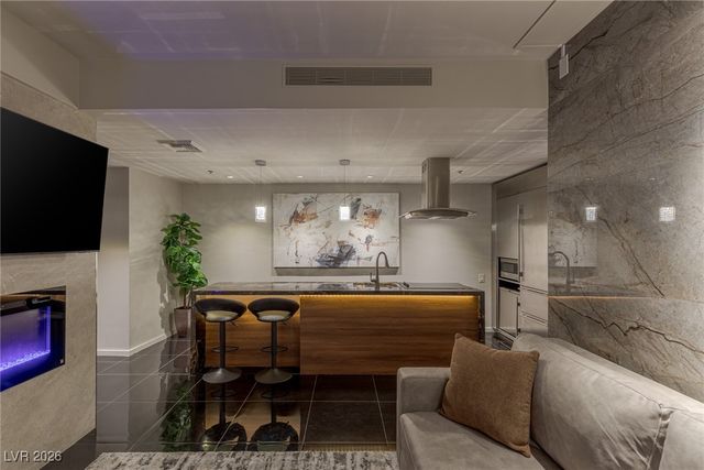 4381 West FLAMINGO Road 2622, Las Vegas, NV 89103