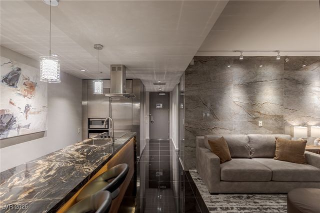 4381 West FLAMINGO Road 2622, Las Vegas, NV 89103