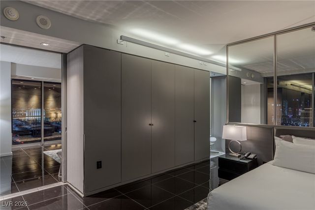 4381 West FLAMINGO Road 2622, Las Vegas, NV 89103