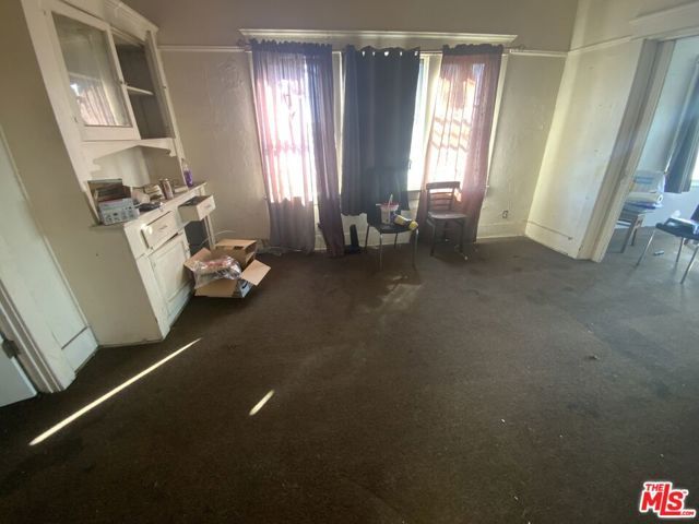 3770 Maple Avenue, Los Angeles, CA 90011