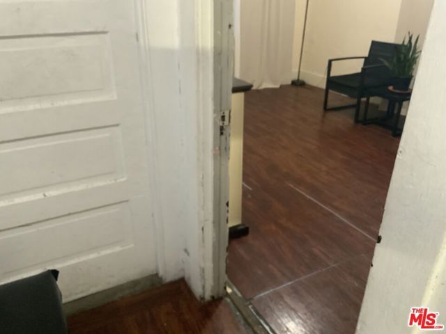 3770 Maple Avenue, Los Angeles, CA 90011