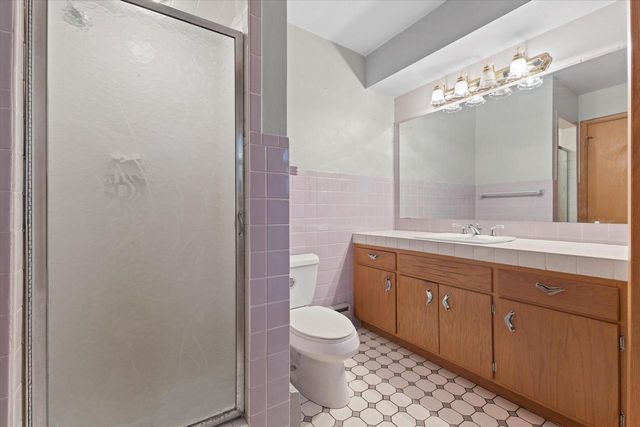 4420 N 110th STREET, Wauwatosa, WI 53225
