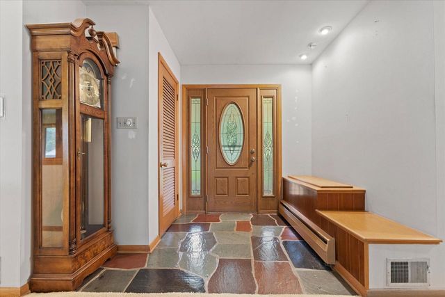 4420 N 110th STREET, Wauwatosa, WI 53225