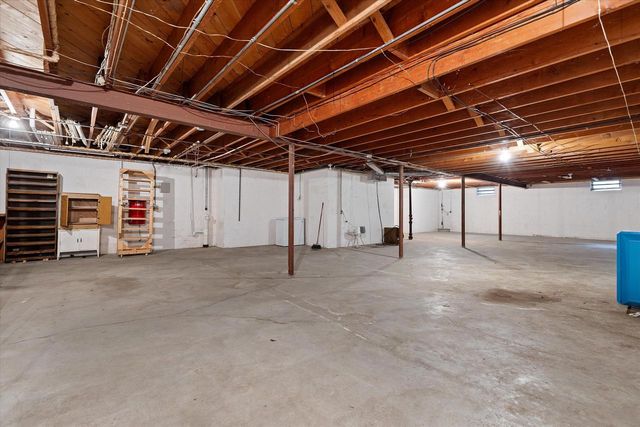 4420 N 110th STREET, Wauwatosa, WI 53225