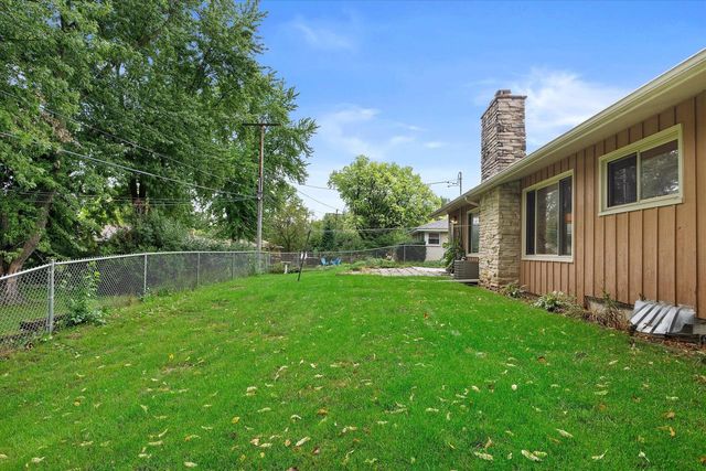 4420 N 110th STREET, Wauwatosa, WI 53225