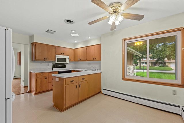 4420 N 110th STREET, Wauwatosa, WI 53225