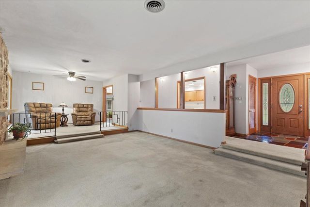 4420 N 110th STREET, Wauwatosa, WI 53225