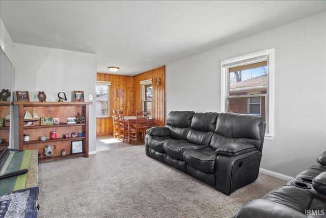 2507 Vogel Road, Evansville, IN 47711