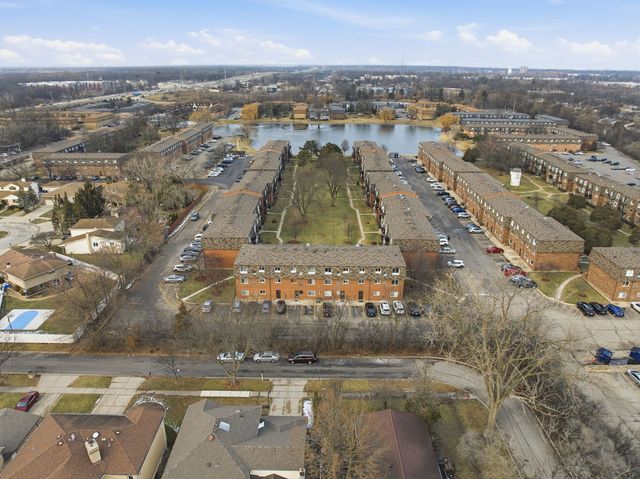 9350 Bay Colony Drive 3W, Des Plaines, IL 60016