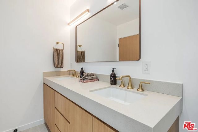 8417 Holy Cross Place 1&2, Los Angeles, CA 90045