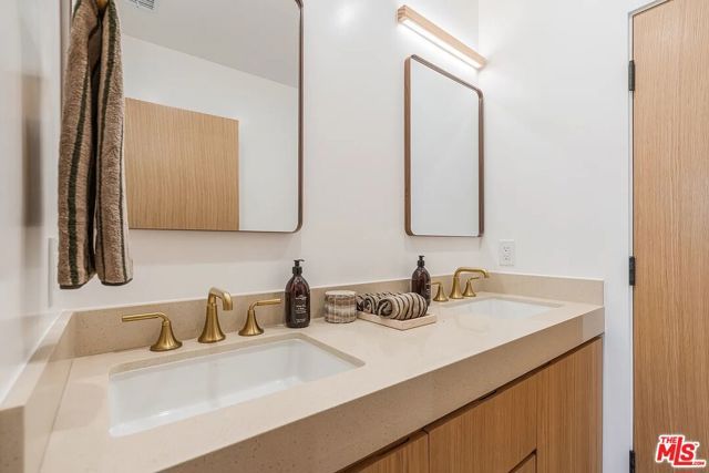 8417 Holy Cross Place 1&2, Los Angeles, CA 90045