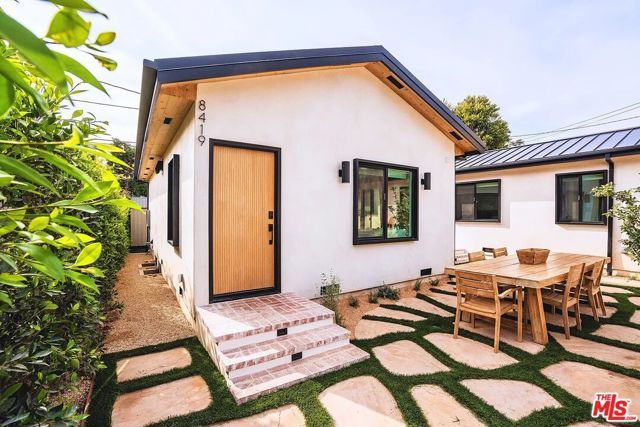8417 Holy Cross Place 1&2, Los Angeles, CA 90045