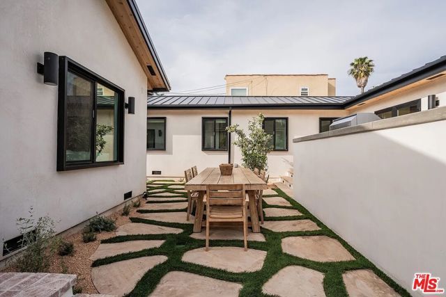 8417 Holy Cross Place 1&2, Los Angeles, CA 90045