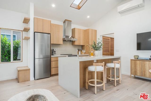 8417 Holy Cross Place 1&2, Los Angeles, CA 90045